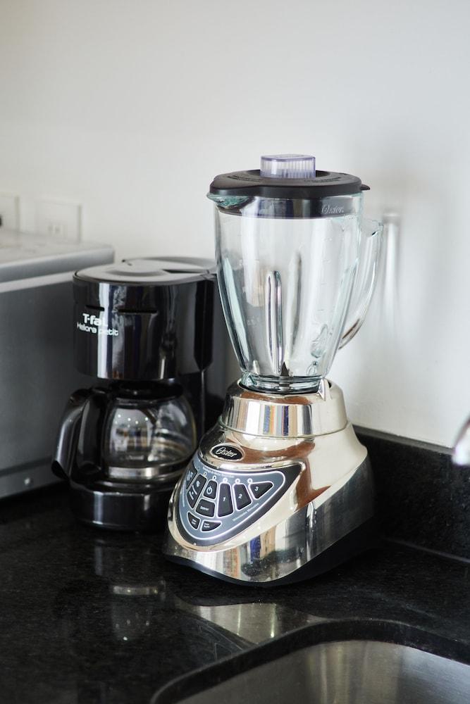 Amira Central 305 By Lockey