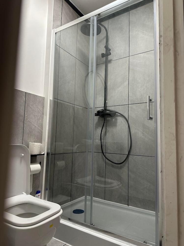 Fabulous Apartment to Acton Town