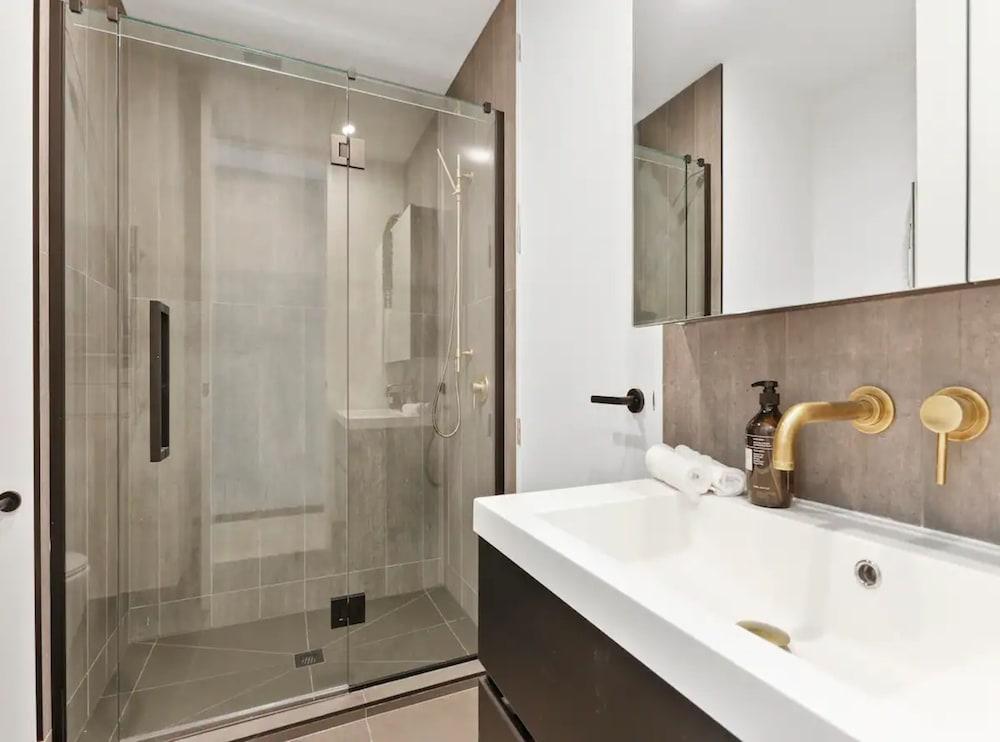 Stunning Modern 2BR -Perfect Location Zodiak Stays