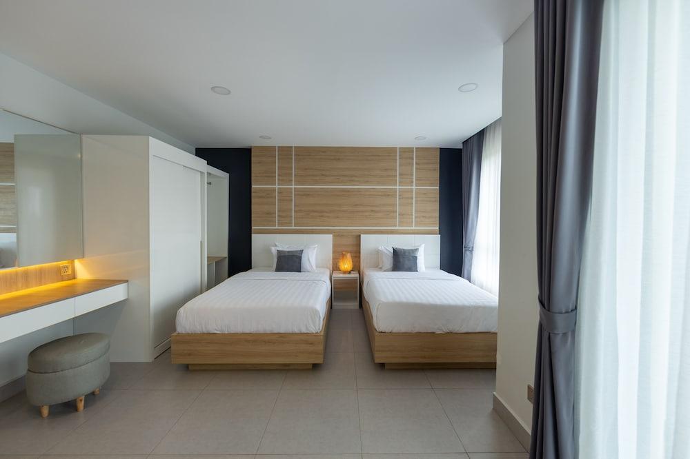 SS Hotel & Residence