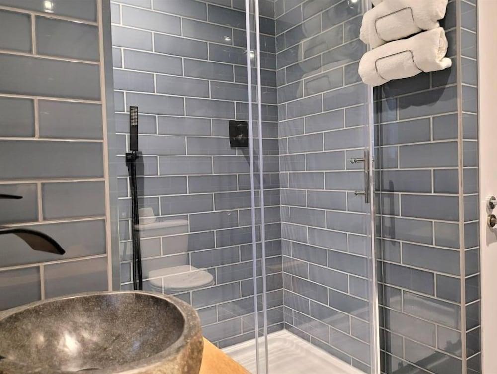 Friary House Serviced Apartments by Roomsbooked - 24Hr Reception