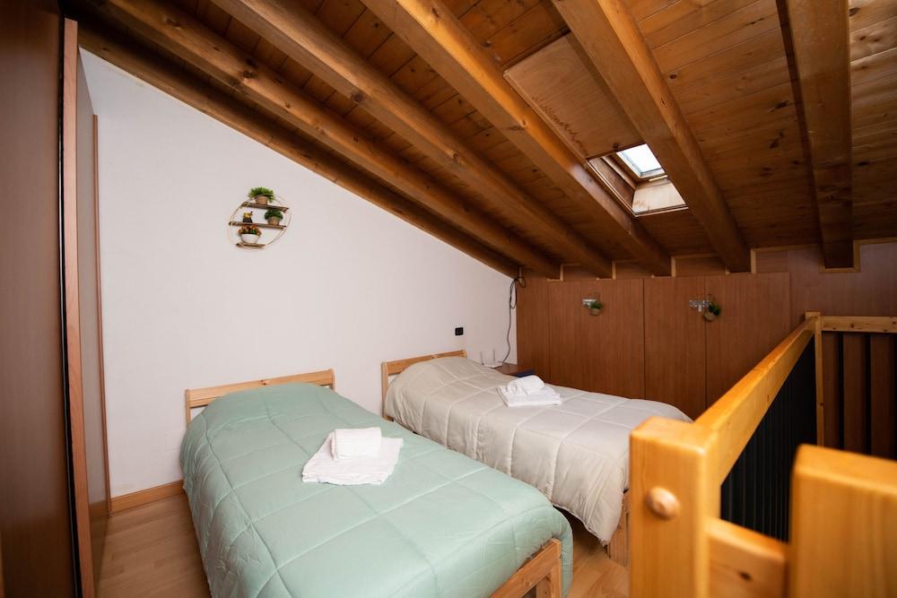 The Three Moons Apartment