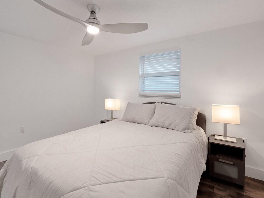 Sunshine N Key Lime 3 Bedroom Home by Redawning