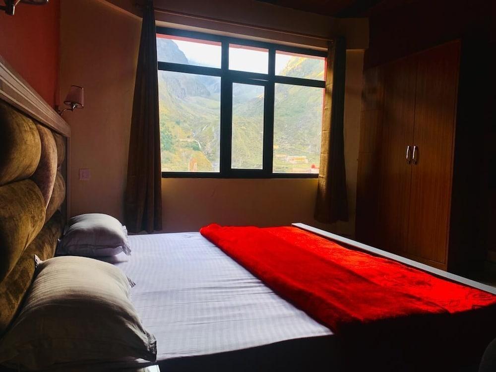 Hotel Yoga Badrinath Dham