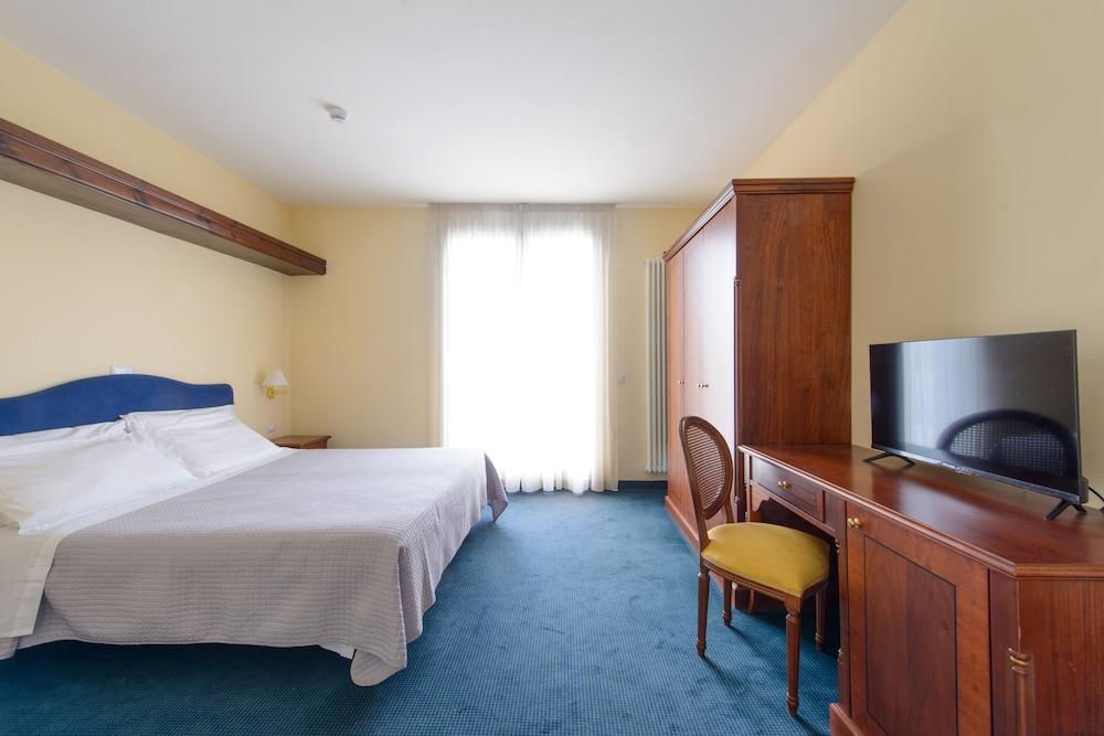 Palace Hotel Domus Mea