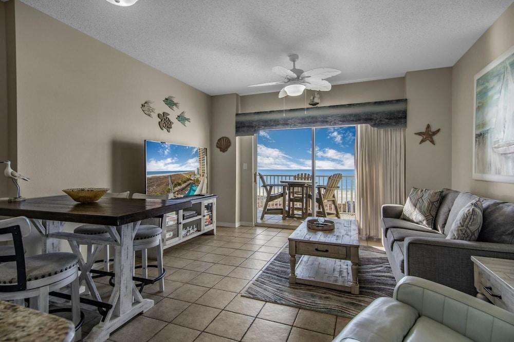 Delightful Beachfront Condo Indoor Outdoor Pool