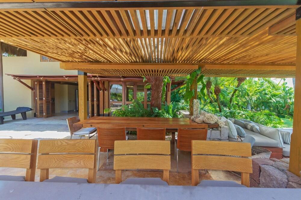 Sunny Vacation Villa 45