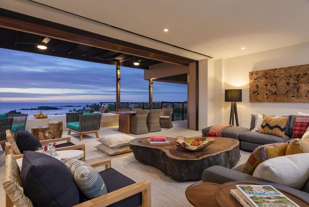 Sunny Vacation Condo 5