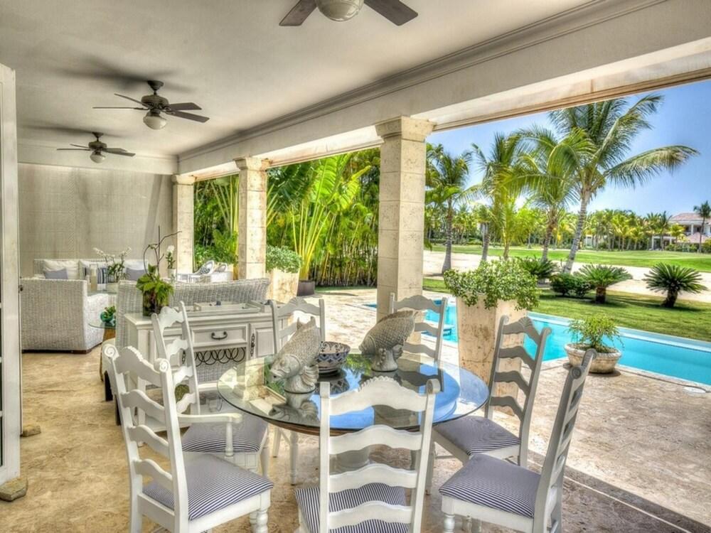 Sunny Vacation Villa 78