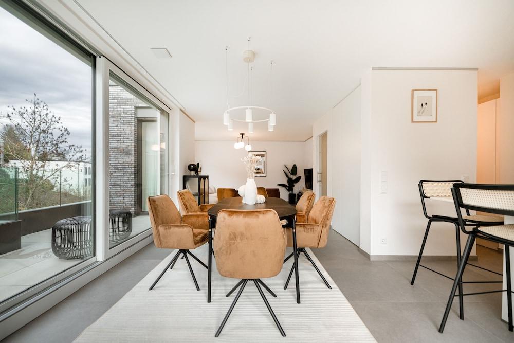 New high-end 2 BR Penthouse w Balcony