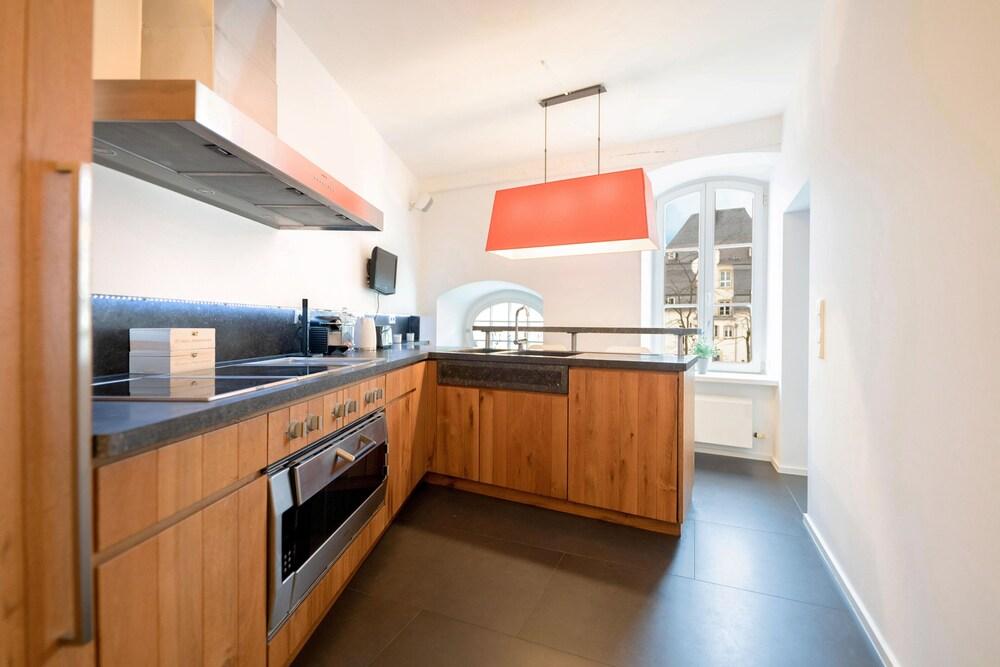 2BR Open Space Apt - City Center Gem