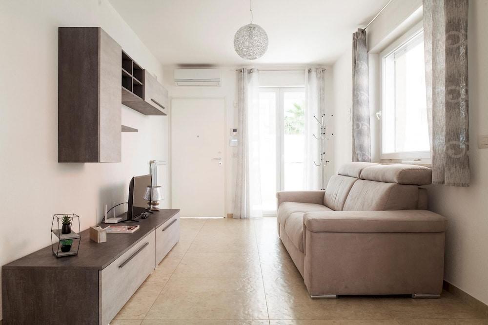 KKB House in Monopoli