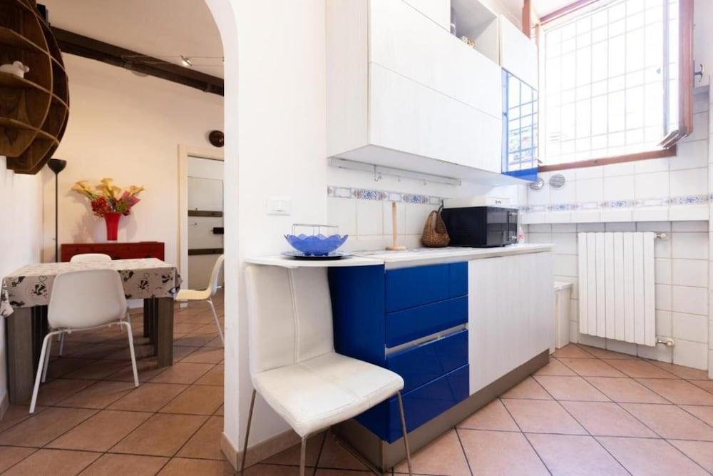 Valdonica in Bologna