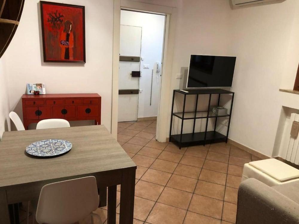 Valdonica in Bologna