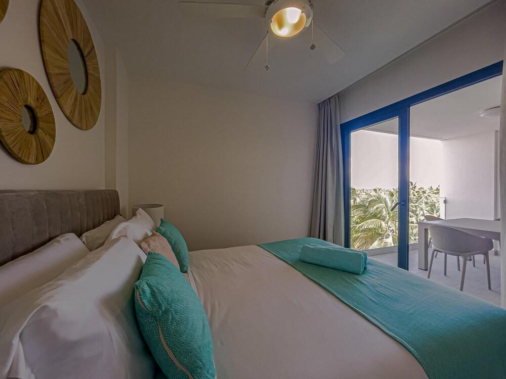 Incredible Beach Penthouse With Bbq and Rooftop