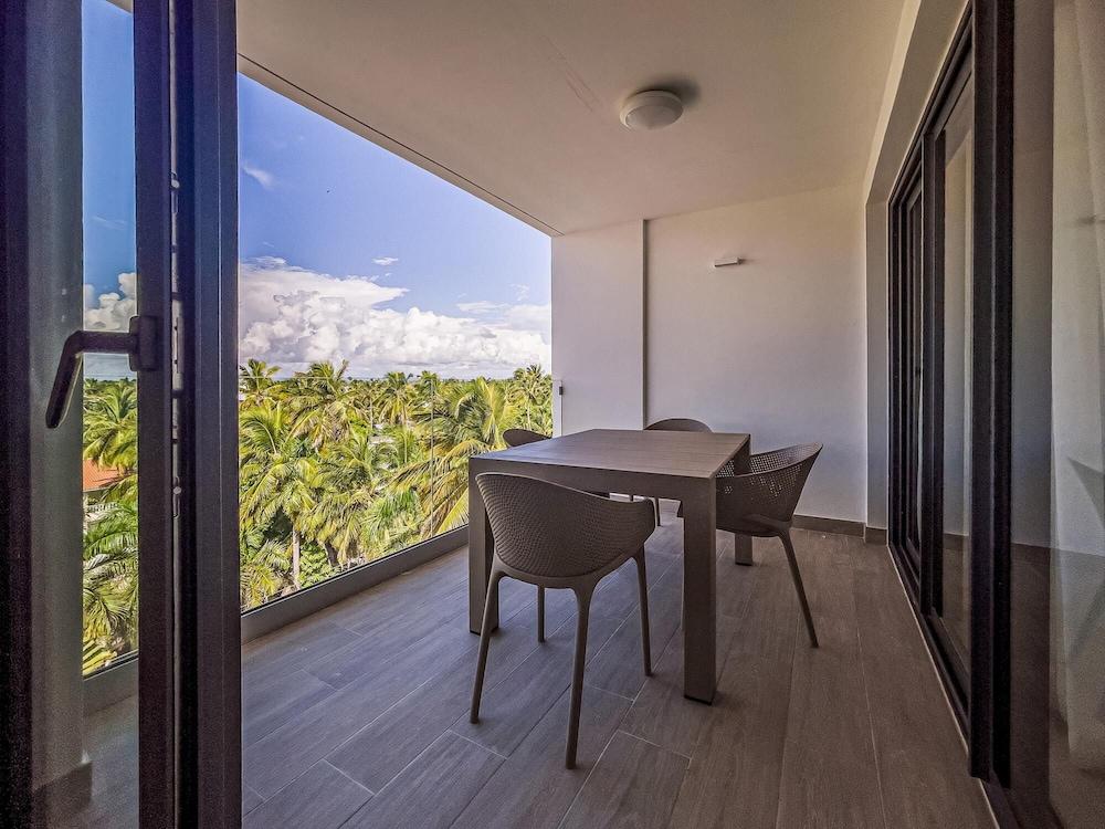 Incredible Beach Penthouse With Bbq and Rooftop