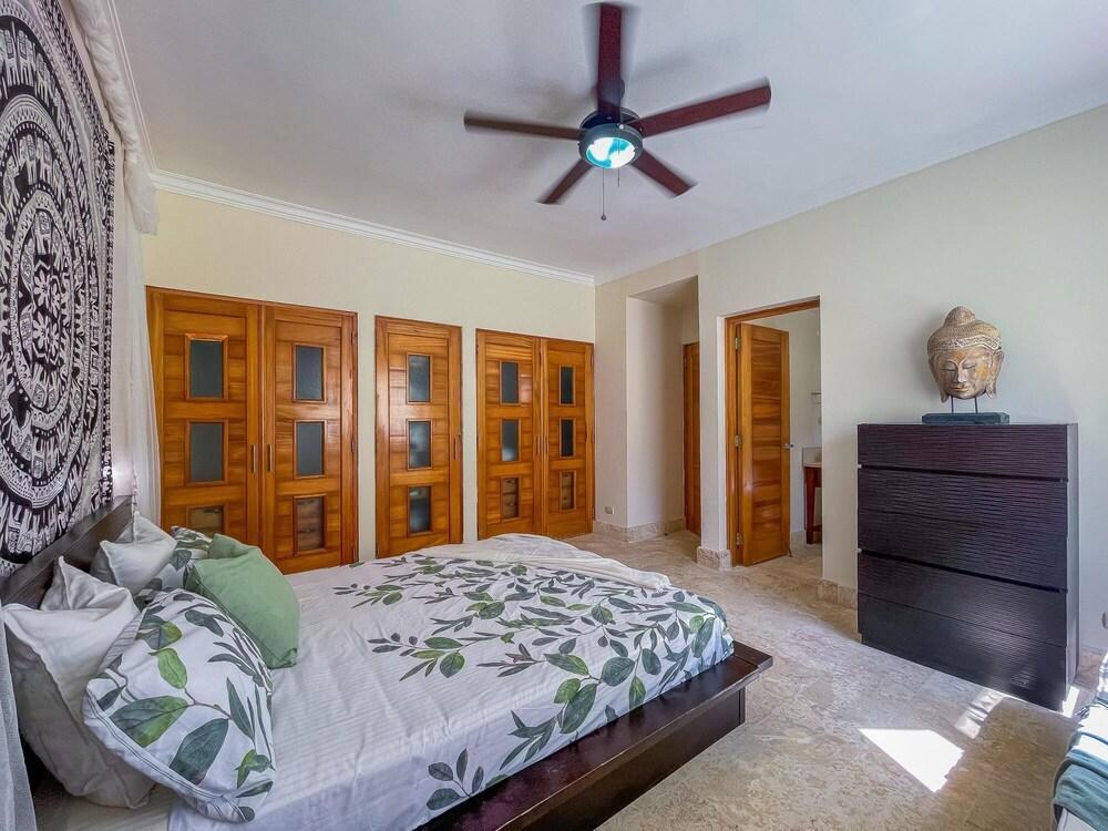 Cute Apartment Only Steps From the Beach