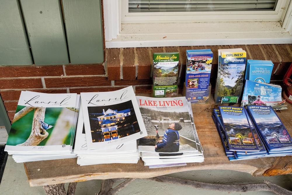 Mountain Aire Cottages, Inn, & Glamping