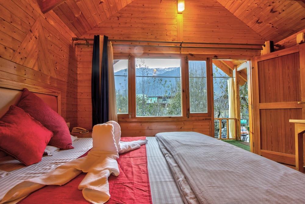 Attic Cottage by Dumnu Homes