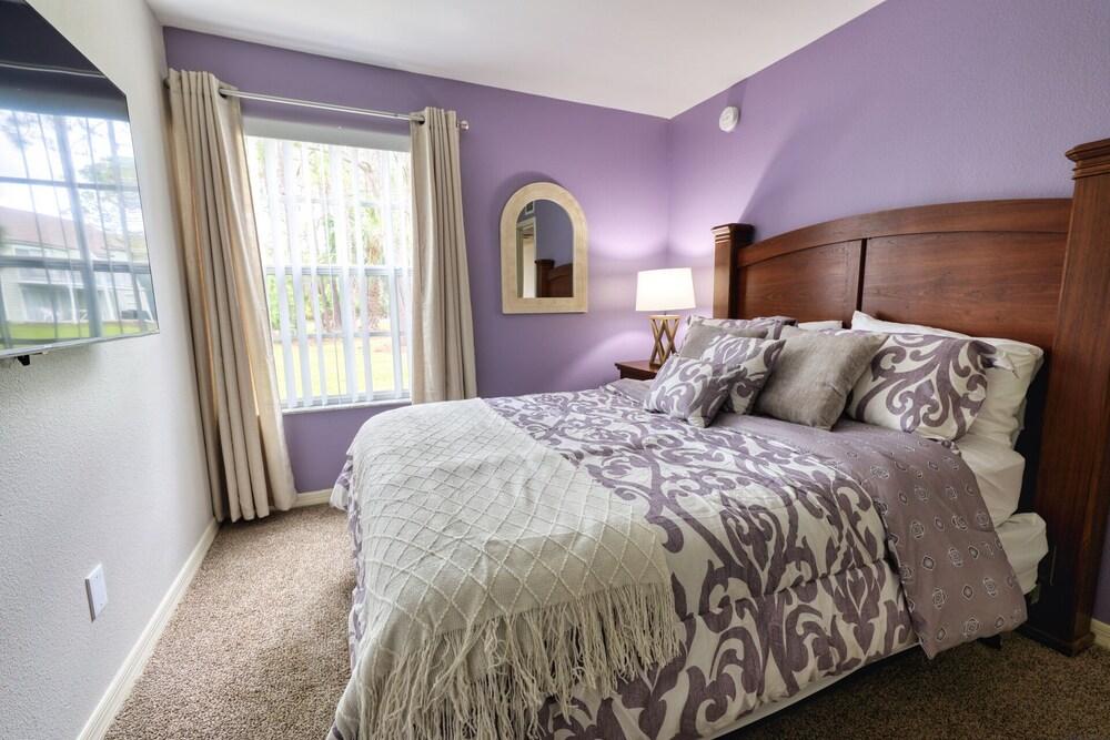 Royal Palm Bay 3 Bed 2 Bath Condo