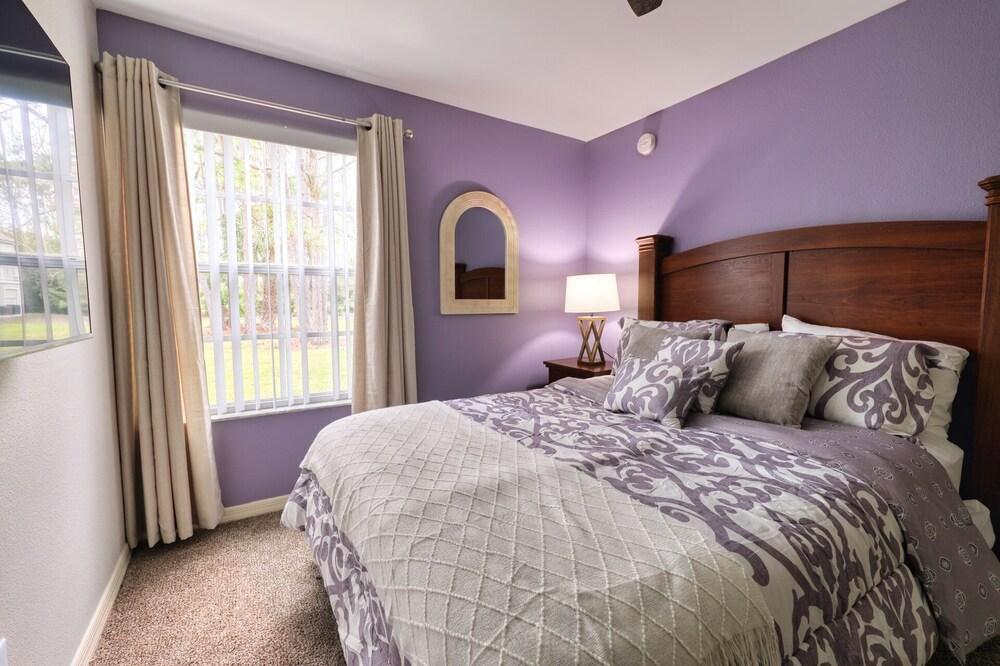 Royal Palm Bay 3 Bed 2 Bath Condo