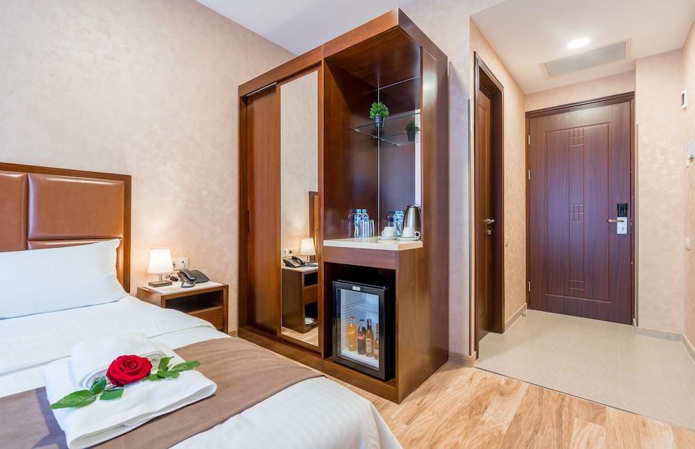 Hotel Aura in Digomi