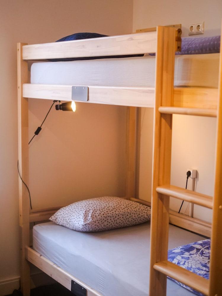 Cinnamon Sally Backpackers Hostel