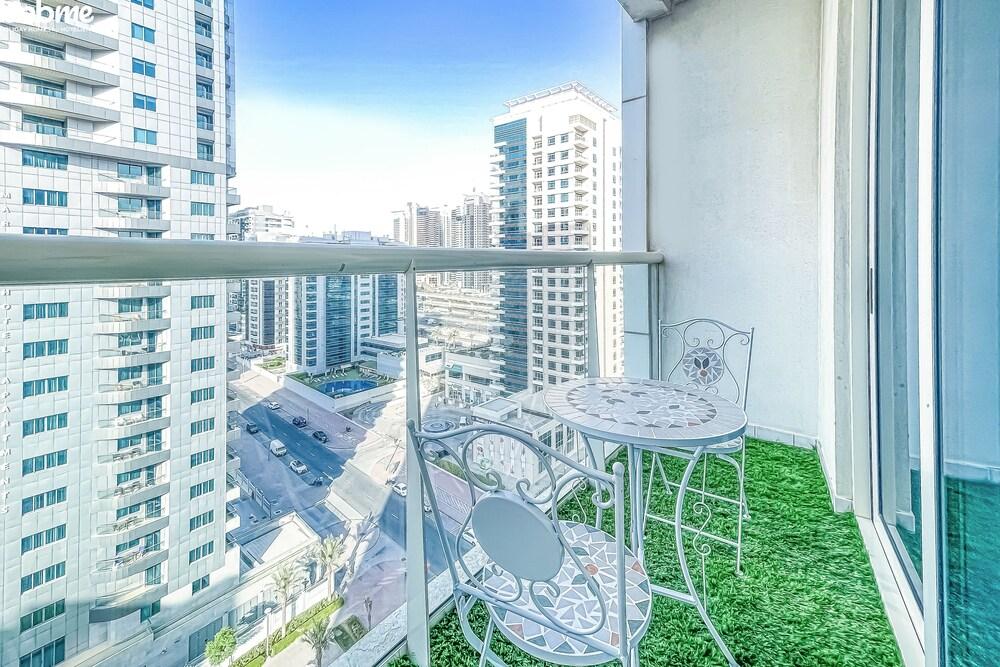 Marina Views Tower A-1111