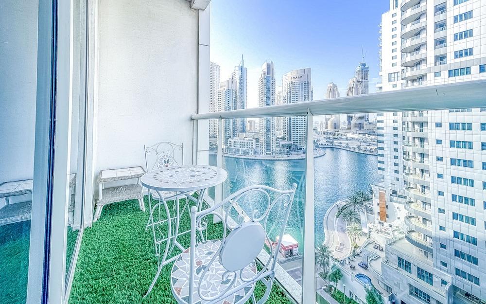 Marina Views Tower A-1111