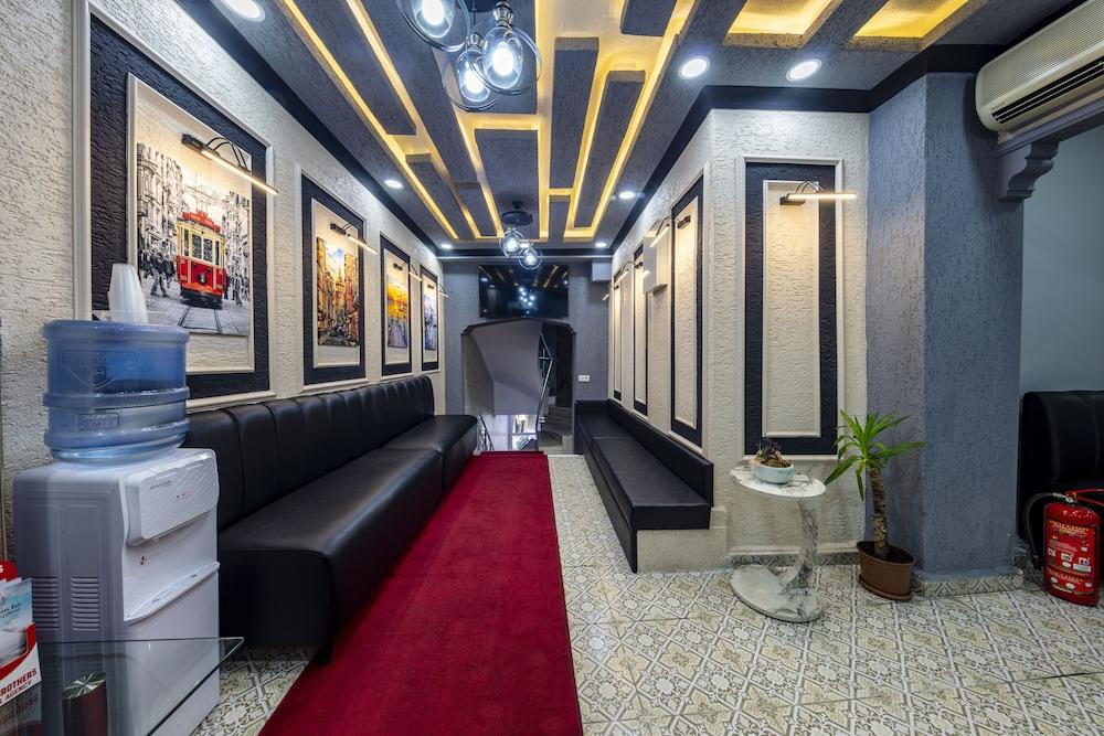 Istanbul Palace Hotel