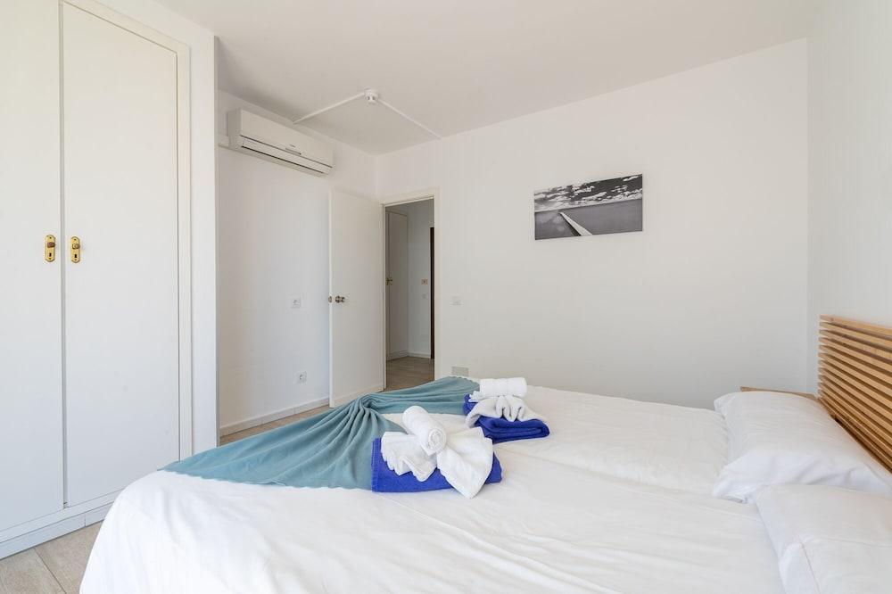 Orange Colom Seaside Apartments