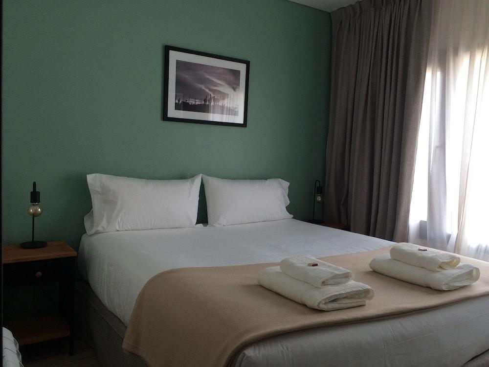 Senderos Aparts & Suites