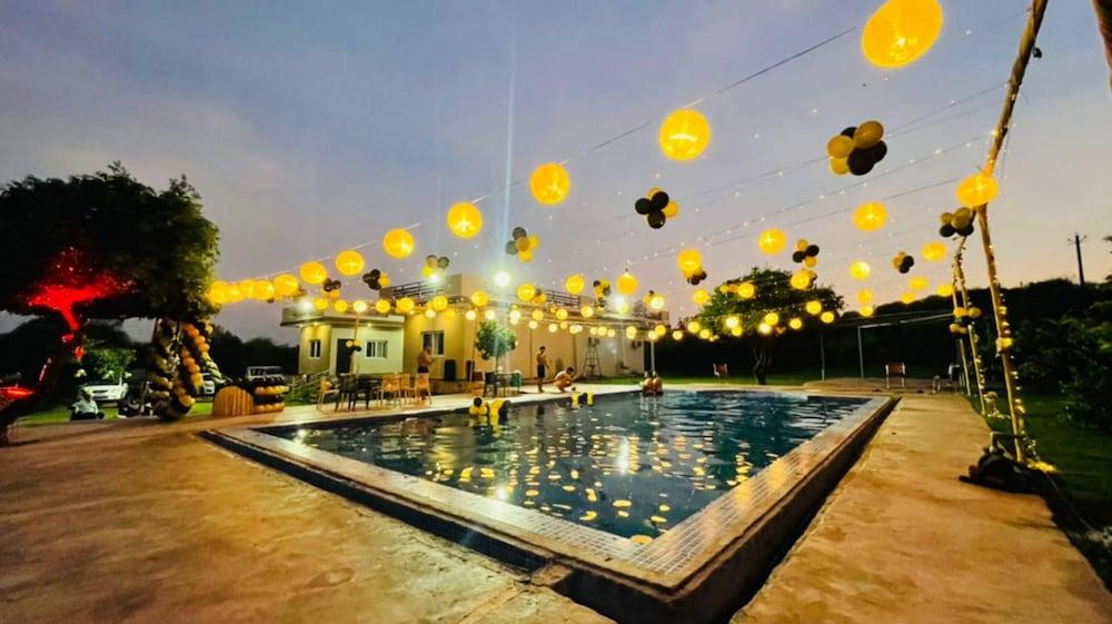 Gurugram Aravali Farmhouse