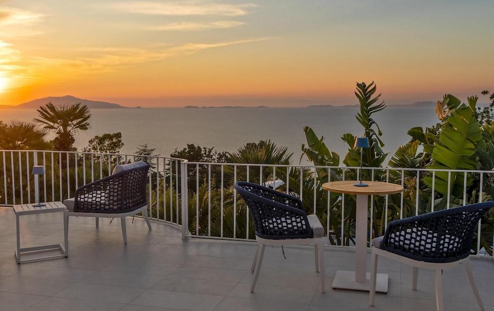 Villa Azzurra - by Elite Villas