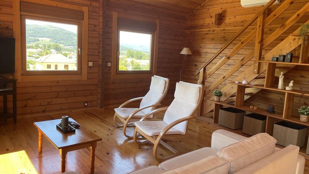 Quinta Alvaredo A.J.