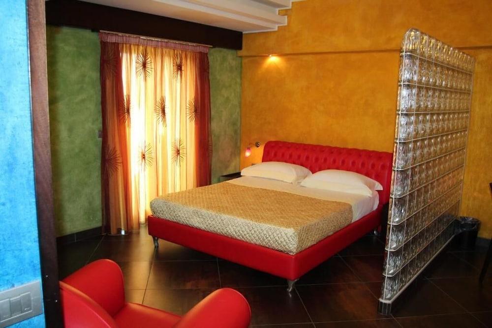 ABALON POMPEI RESORT