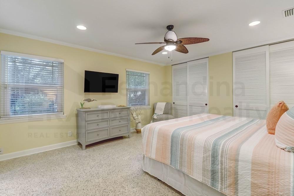 223 Lighthouse Circle 3 Bedroom Home by RedAwning