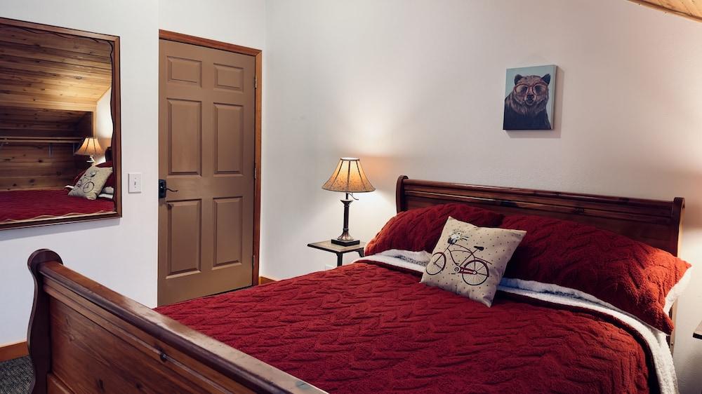 Hidden Bear Retreat Center