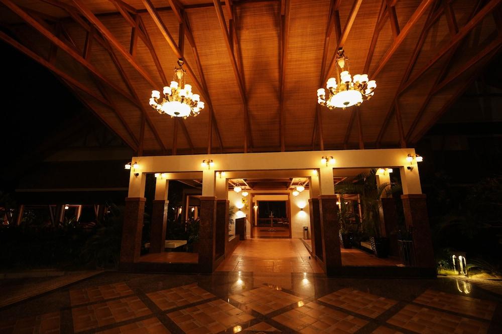 Gokulam Grand Resort & Spa