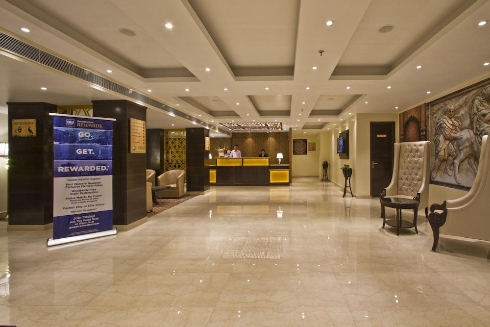 Beyond Stay Himalayan Monal Manali