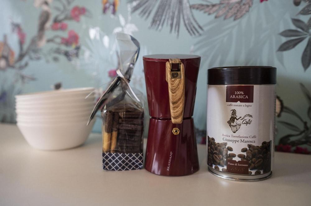 Amazing House With Swimming Pool