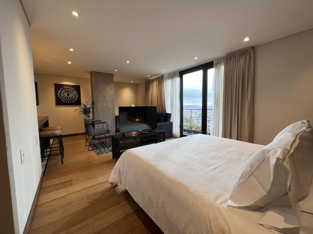 R4/ Artistic Loft in historic Candelaria