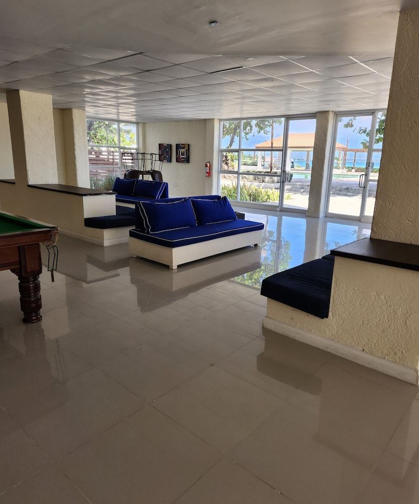 Balcony Breeze @ Bayfront Villas Portmore