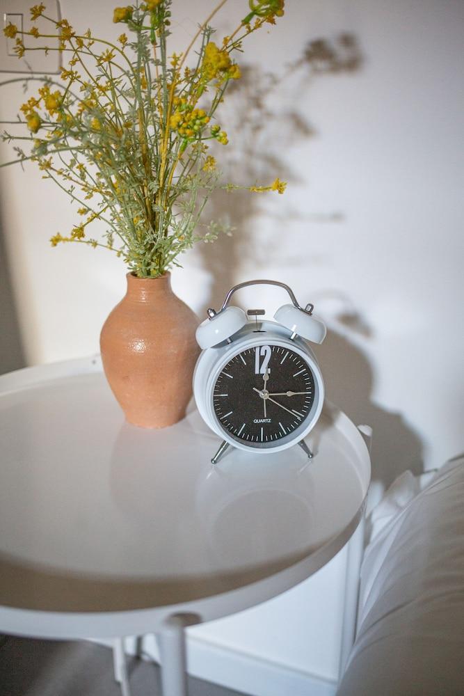 Cozy 2BDR with Parking