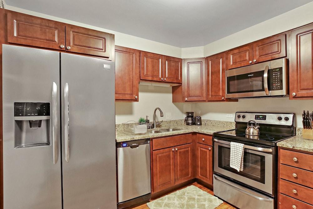 Charming & Spacious Bowmanville 1BR Apt
