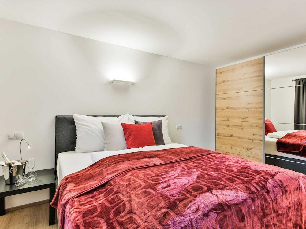 Inviting Apartment in Inzing With Garden