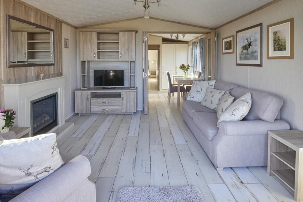 Host Stay Fern Lodge