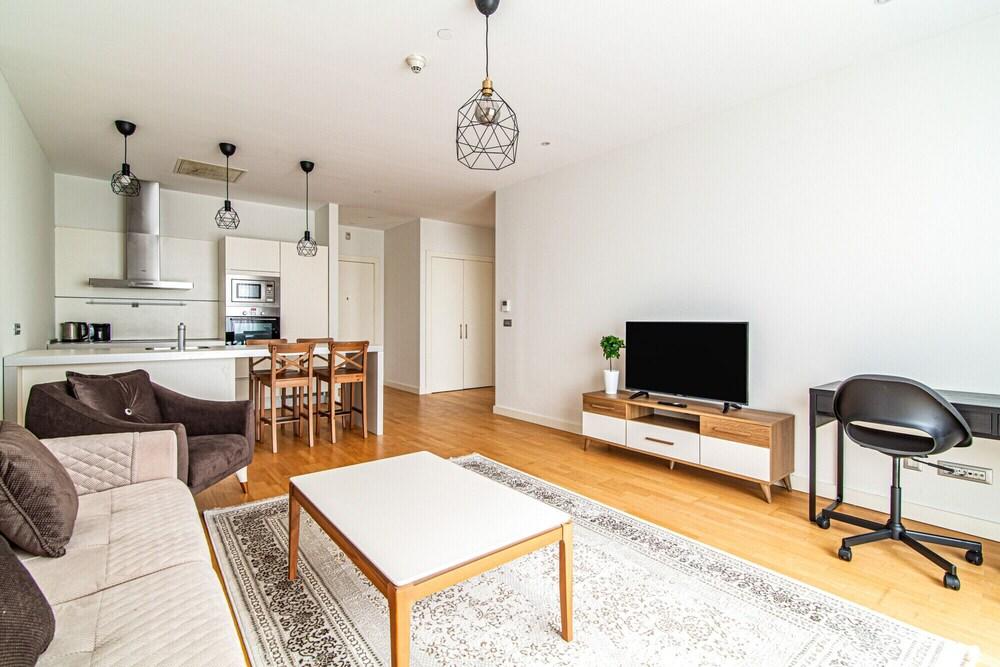 Modern and Central Residence Flat in Bomonti