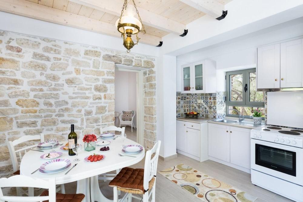 Olive Cottage - Charming 2 bed Villa With Sunsets