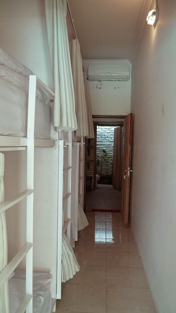 Indonesia Backpacker Hostels